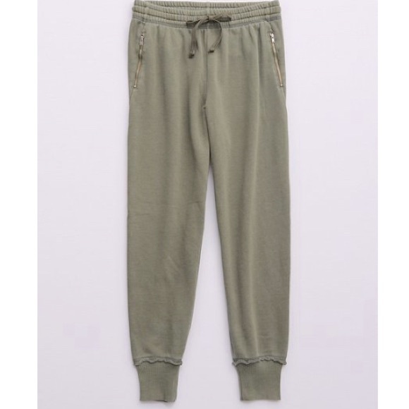 aerie Pants - Aerie Green Cuffed Pocket Sweatpants - Size Small Short